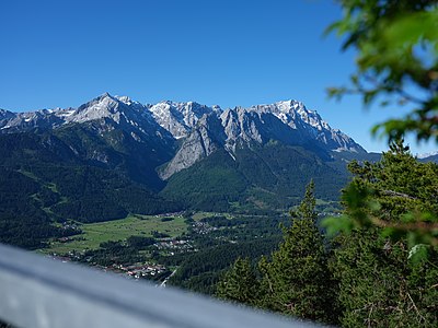 Alpspitze und Umgebung mit Osterfelderkopf von Norden (Kramerspitz)