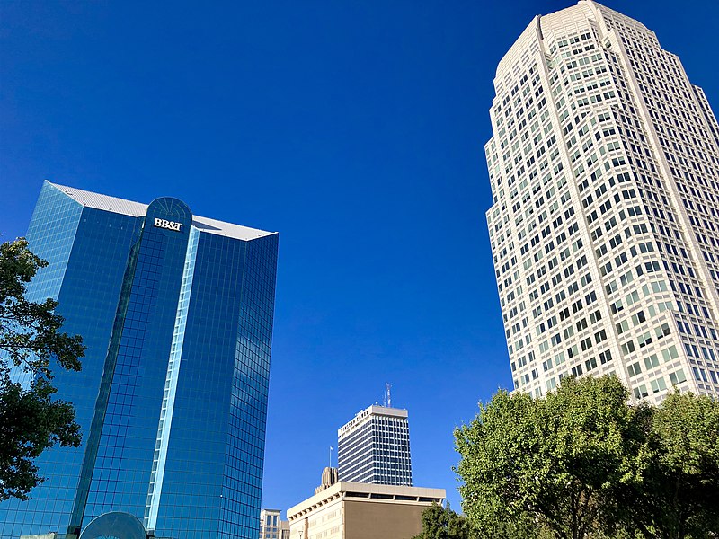 File:BB&T Tower and Wachovia (Wells Fargo) Center, Winston-Salem, NC (49031206707).jpg