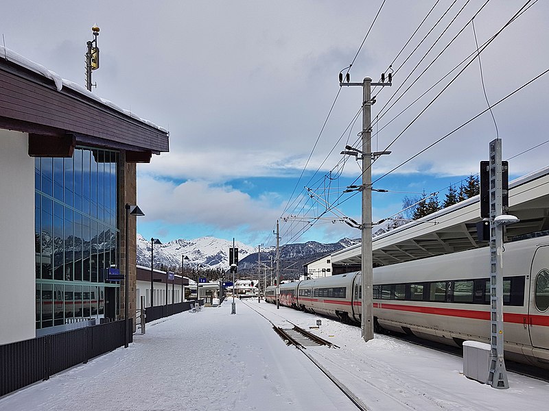 File:Bahnhof Seefeld in Tirol (20181216 132944).jpg