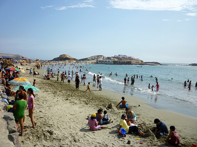 File:Balneario de Tuquillo, denominada la piscina del Océano Pacifico (2010).jpg