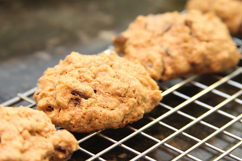 File:Banana oatmeal chocolate chip cookies.jpg