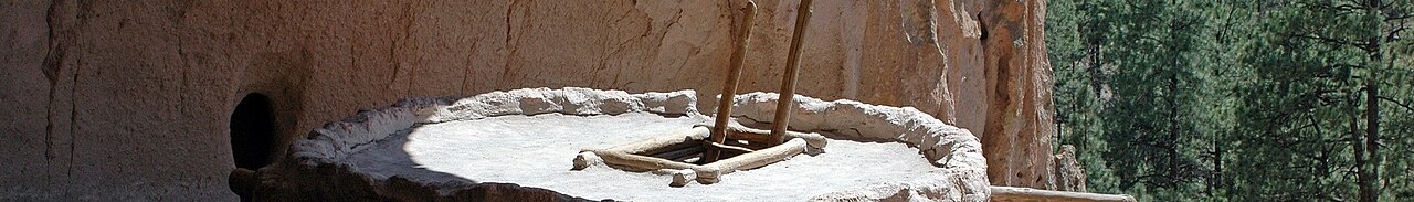 Reconstructed kiva at Alcove House