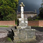 Village Cross til Nordvest for Church of St Martin