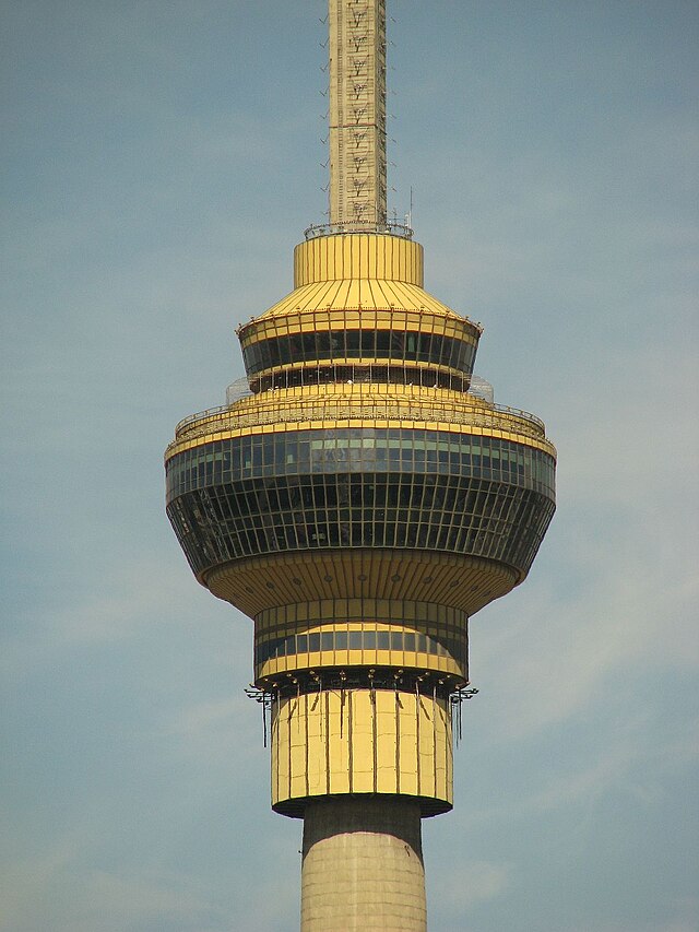 File:Beijing TV Tower 1(2007-07)( small).JPG - Wikimedia Commons