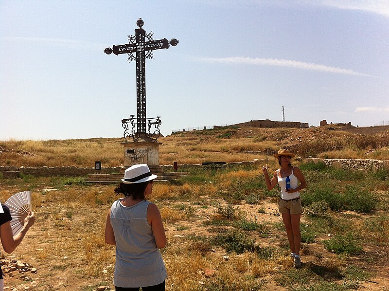 File:Belchite (Aragón, España) - Ciudad "Emblemática" de la Guerra Civil Española 05.jpg