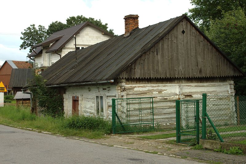 File:Besko, dřevěný dům.jpg