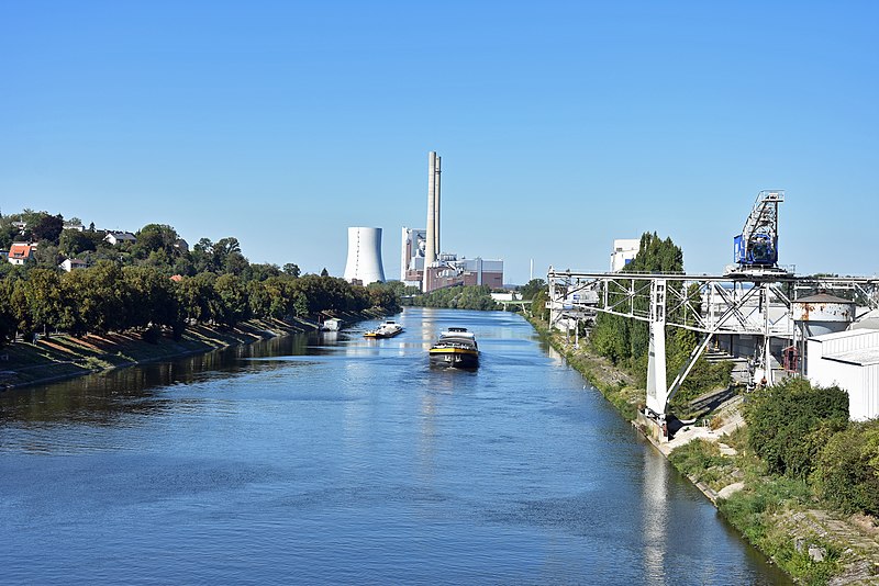 File:Blick auf Neckar und Heilbronner Hafen.jpg