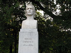 Estàtua de Mihai Eminescu al carreró dels escriptors (Aleea Scriitorilor)