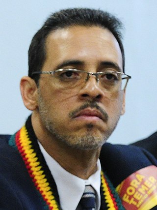 <span class="mw-page-title-main">Hilton Coelho</span> Brazilian historian, civil servant, unionist and politician