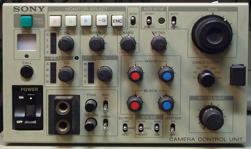 صورة:Camera control unit COM.jpg