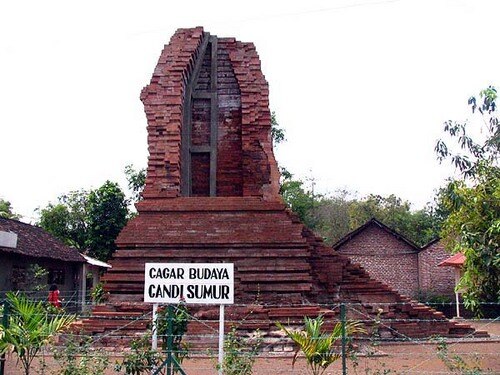 Image: Candi Sumur