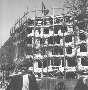 Casa Milà: Història, Edifici, Galeria dimatges