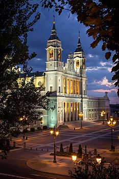 Almudena Cathedral, Madrid Author: Barcex