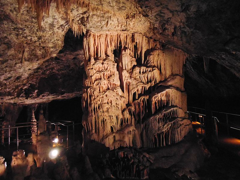 File:Cave Kapsia.jpg