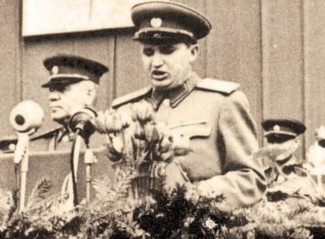 Ceaușescu giving a speech in 1954