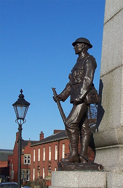 File:Chadderton War Memorial.jpg