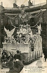 Char de la Reine des Reines de Paris 1909.jpg