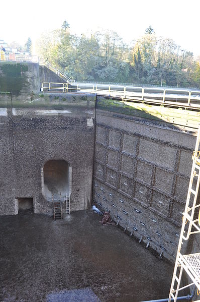 File:Chittenden Locks during large lock maintenance 002.jpg