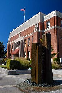 Clackamas County Courthouse (Clackamas County, Oregon scenic images) (clacD0034).jpg