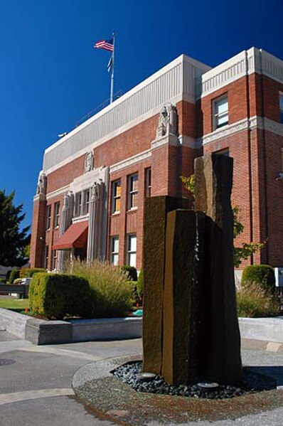 Image: Clackamas County Courthouse (Clackamas County, Oregon scenic images) (clac D0034)