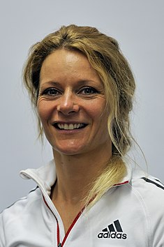 Claudia Nystad bei der Olympia-Einkleidung Erding 2014 (Martin Rulsch) 09.jpg