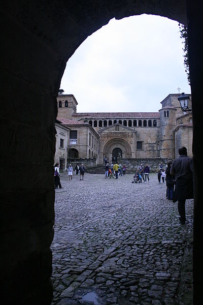 File:Colegiata Santa Juliana, Santillana del Mar, Cantabria, España11.jpg