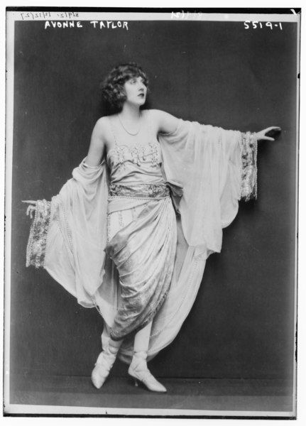 File:Corinne Griffith, Ziegfield performer LCCN2014712986.tif