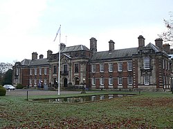 County Hall - geograph.org.inggris - 1583476.jpg