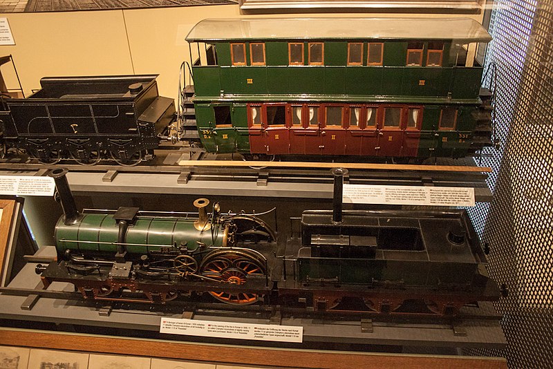 File:Danish Railway Museum, models of trains-3.jpg