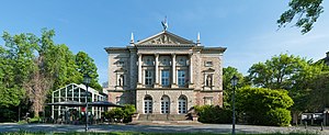 Deutsches Theater Göttingen: Lage, Architektur, Theatergeschichte