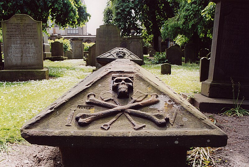 File:Dundee Howff burial ground grave 2.jpg