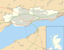 Mapa konturowa Dundee, blisko centrum u góry znajduje się punkt z opisem „Dundee”, po prawej znajduje się również punkt z opisem „Dundee United”
