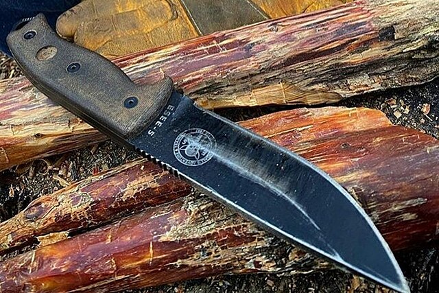 Modern typical survival knife.