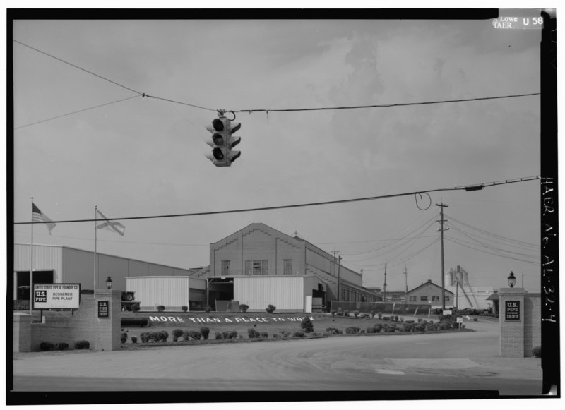 File:EXTERIOR VIEW, FRONT GATE-SIGNAGE FACING NORTHWEST. - United States Pipe and Foundry Company Plant, 2023 St. Louis Avenue at I-20-59, Bessemer, Jefferson County, AL HAER ALA,37-BES,6-4.tif