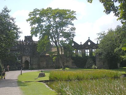 How to get to East Riddlesden Hall with public transport- About the place