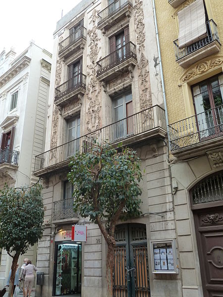 File:Edifici al Raval de Santa Anna, 26, ReusP1060575.JPG