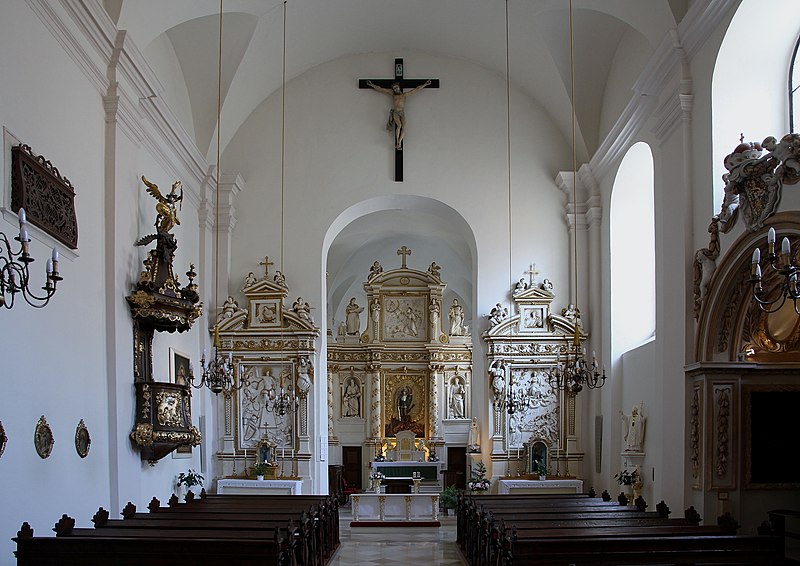 File:Eisenstadt - Franziskanerkirche, innen.JPG