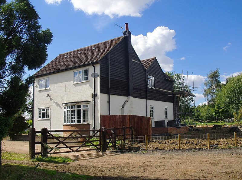 File:Elbow Lane Farm - geograph.org.uk - 4063280.jpg