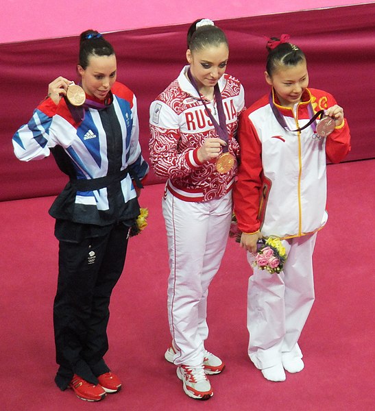 Women's uneven bars medal ceremony (2012)
