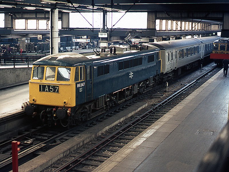 File:Euston Station - 3 - geograph.org.uk - 3129061.jpg