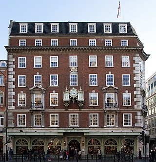 <span class="mw-page-title-main">Fortnum & Mason</span> Department Store in London, UK