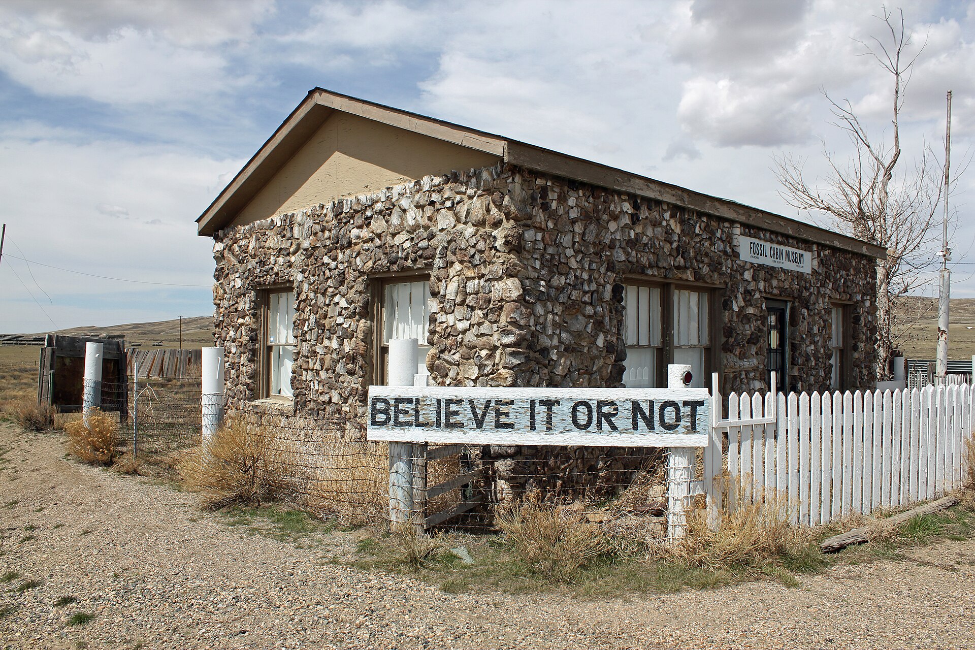 Fossil Cabin.JPG