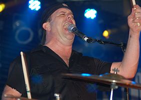 LeBlanc performing in Fort Lauderdale, Florida, in January 2009