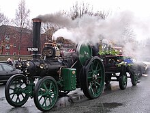 Fred Dibnah's funeral procession (November 2004), headed by Dibnah's 1912 Aveling & Porter Fred dibnah funeral.jpg