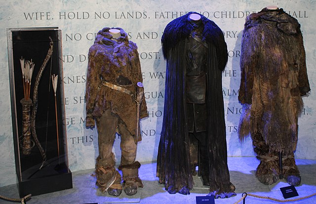 File:Game of Thrones Oslo exhibition 2014 - Ygritte, Jon and Tormund costumes.jpg - Wikimedia Commons