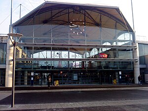 Gare de Massy-TGV - façade sud.JPG