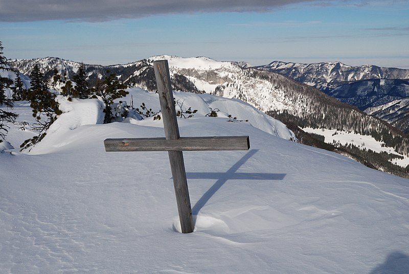 File:Gipfelkreuz Steyreck Sengsengebirge 20190120.jpg