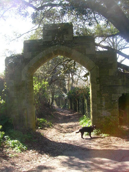 File:Grand entrance to St Minver - geograph.org.uk - 389681.jpg