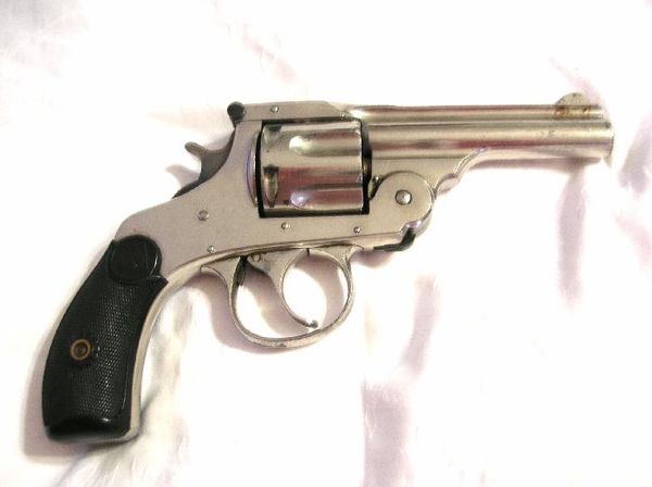 H&R Revolver of Top-Break design