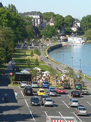 Frankfurt-Höchst: Geographie, Geschichte, Bevölkerung